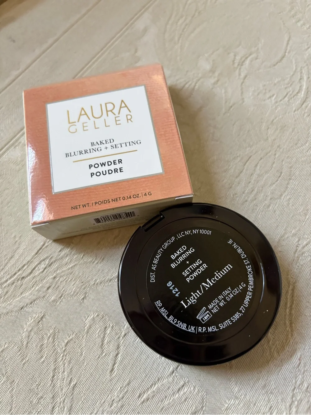 Laura Geller Baked Blurring & Setting Powder - Light - Medium BNIB